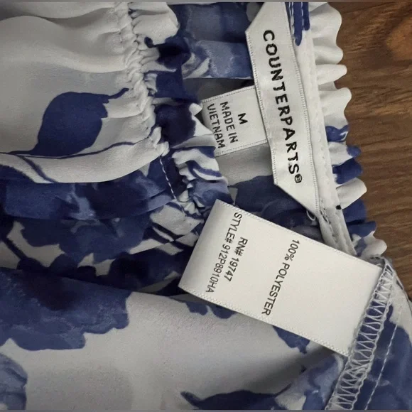 Counterparts white floral 3/4 Length Flounce Sleeve Blouse Size Medium - Picture 2 of 4